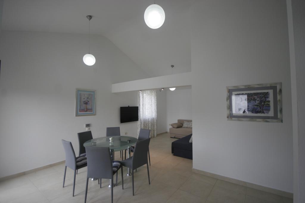 Apartments Salatić Krk Town Bagian luar foto