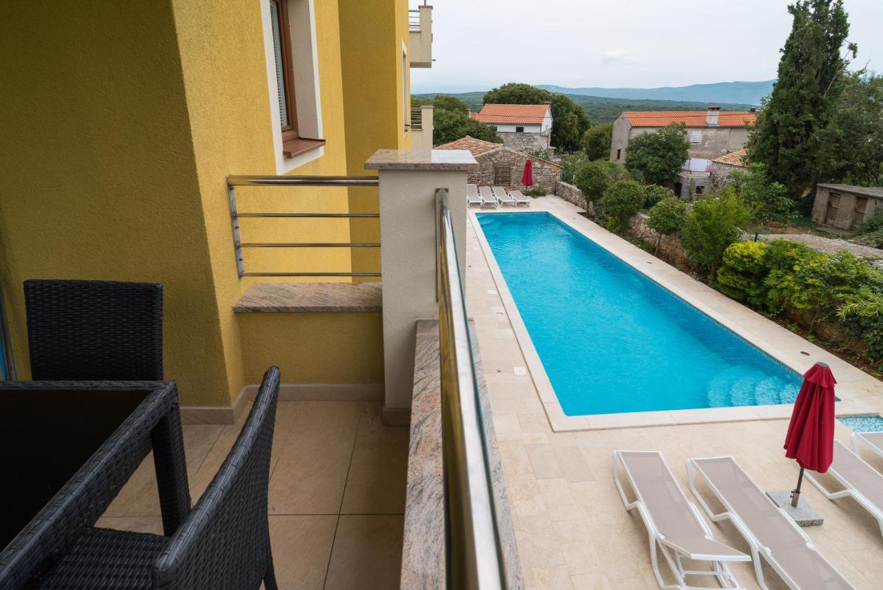 Apartments Salatić Krk Town Bagian luar foto